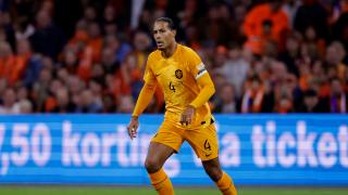 WK-shirts Nederlands elftal geveild voor arbeidsmigranten Qatar